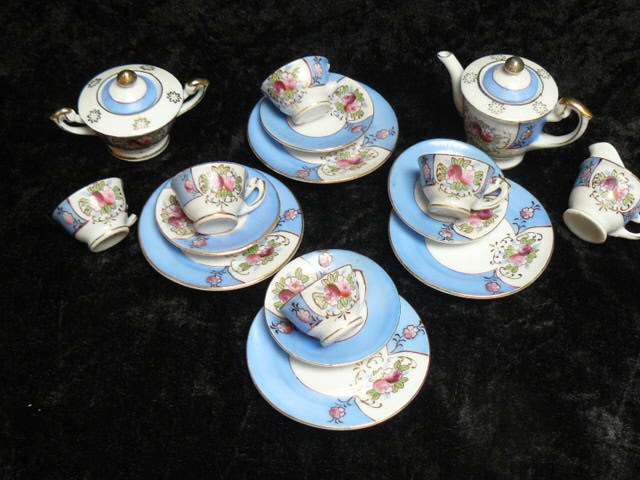 DOLL HOUSE PORCELAIN MINIATURES TEA SET STUNNING