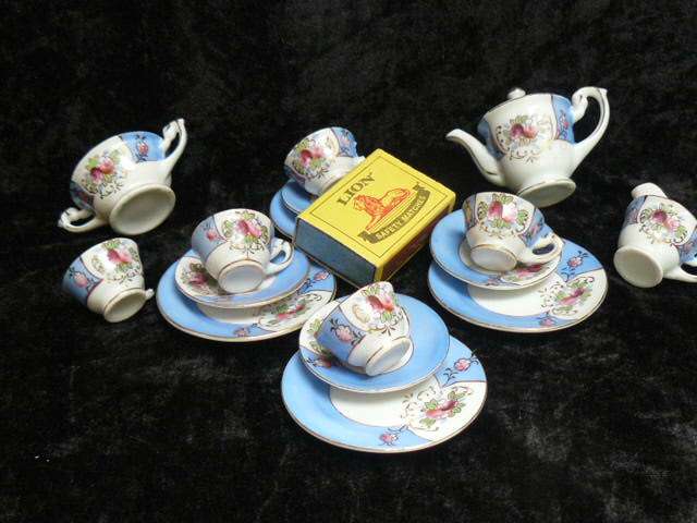 DOLL HOUSE PORCELAIN MINIATURES TEA SET STUNNING