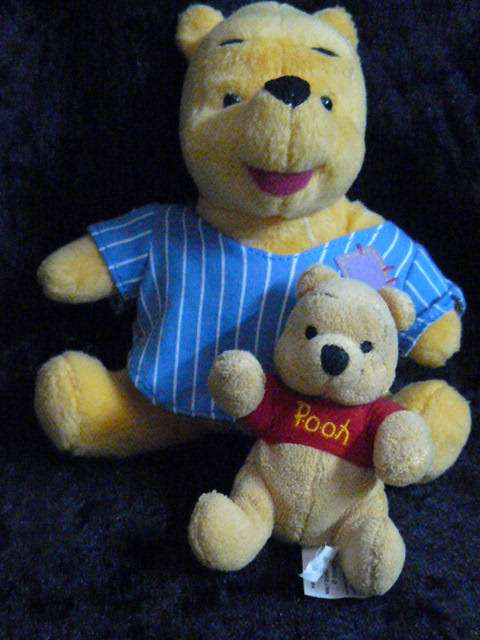 POOH BEAR X2 COLLECTABLE