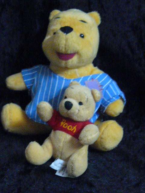 POOH BEAR X2 COLLECTABLE