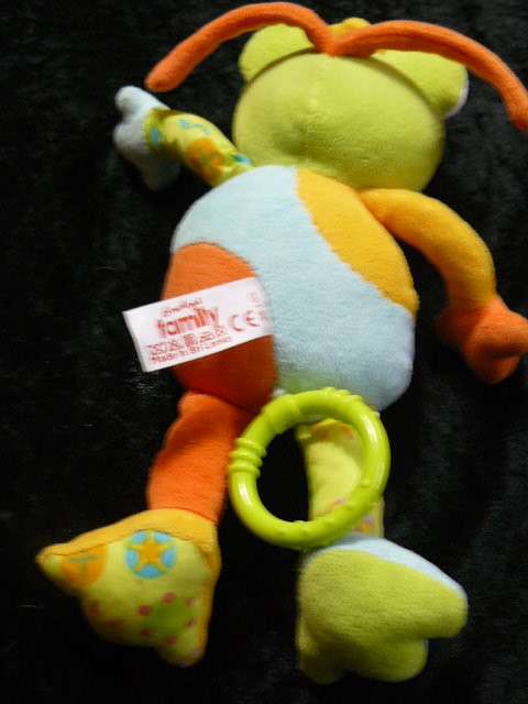 SOFT TOY FOR BABY...PULL THE STRING AND IT PLAYS AT UNE