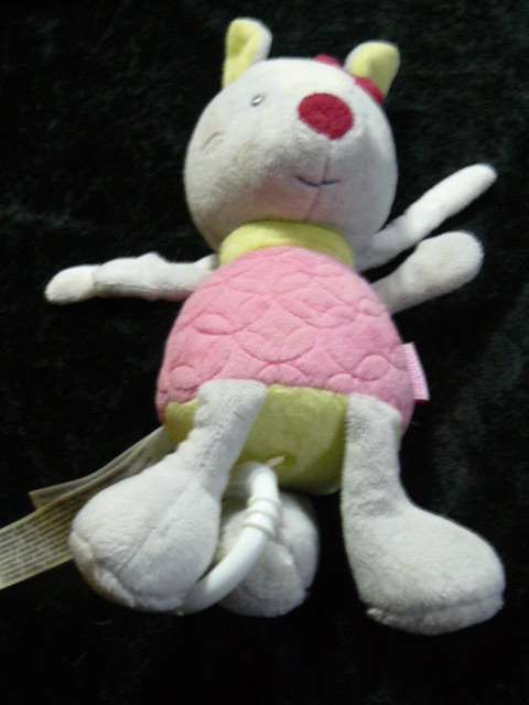 SOFT TOY PLAYS A TUNE  pull string NEW