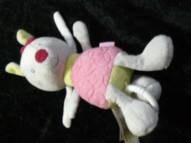 SOFT TOY PLAYS A TUNE  pull string NEW