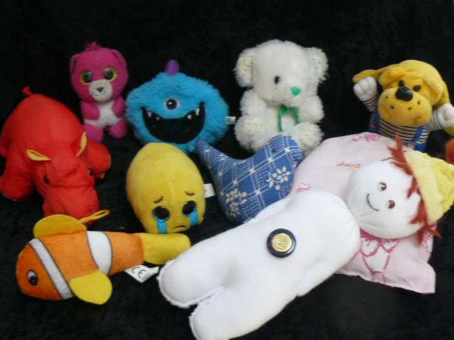 LOT OF SOFT TOYS