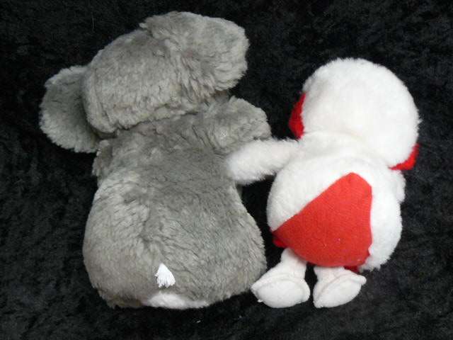 2 SOFT TOYS HUGGING, CAN BE SEPERATED