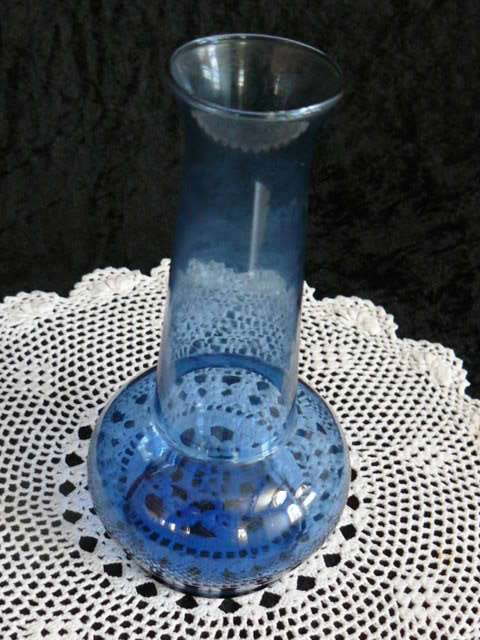 GLASS VASE BLUE