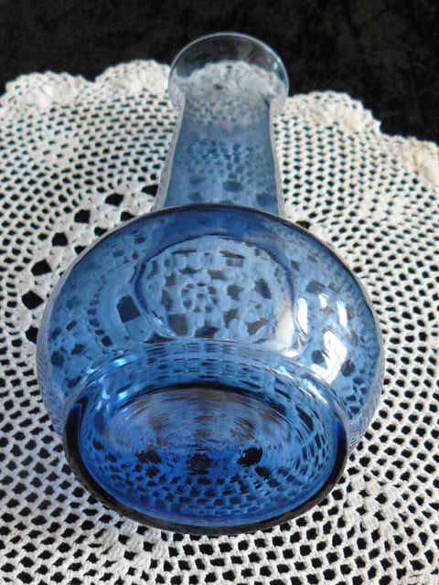 GLASS VASE BLUE