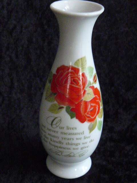 PRETTY MARKED COLLECTABLE GLASS VASE