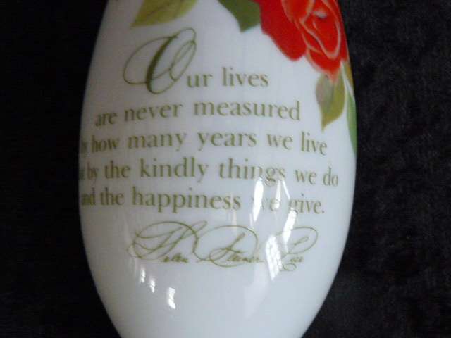 PRETTY MARKED COLLECTABLE GLASS VASE
