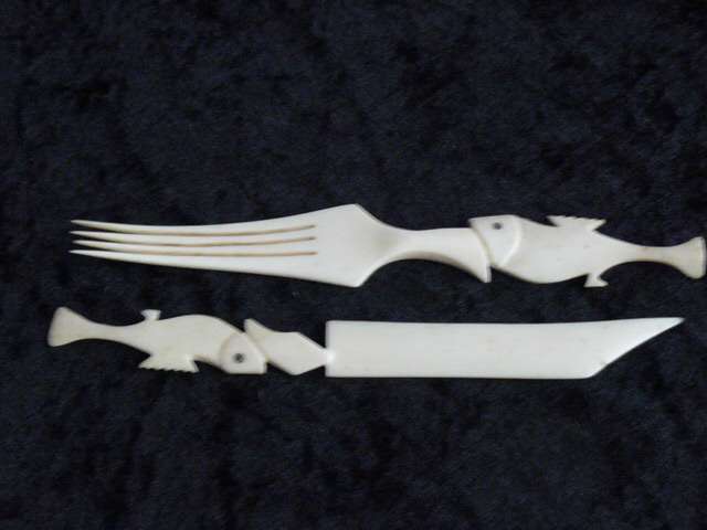 BONE CARVED KNIFE AND FORK