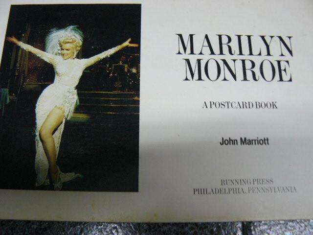 MARILYN MONROE... a post card book 30 PST CARDS IN BOOK FORM 21 CM X 14 CM