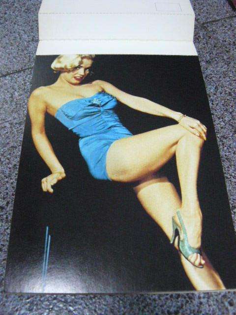 MARILYN MONROE... a post card book 30 PST CARDS IN BOOK FORM 21 CM X 14 CM