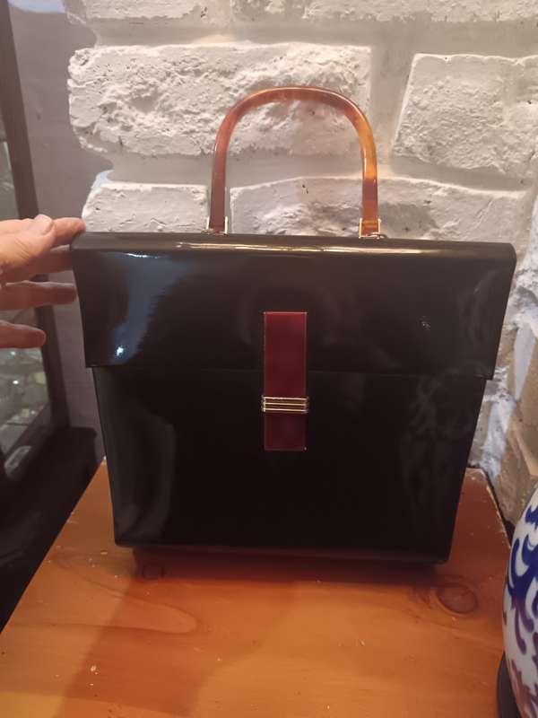 Vintage Patent Leather handbag with Tortoise shell Lucite Handles & Clasp