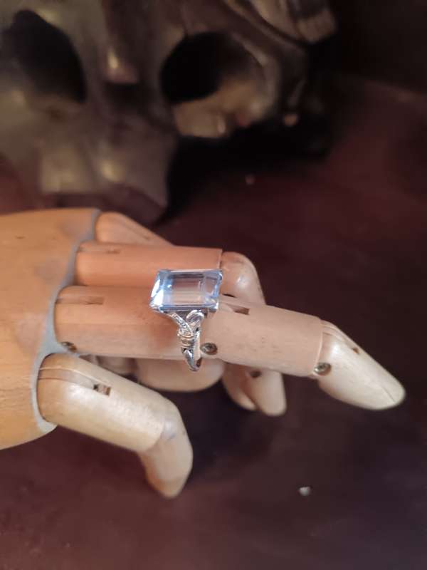 Antique 9ct Gold and white Gold Ring with Blue Stone