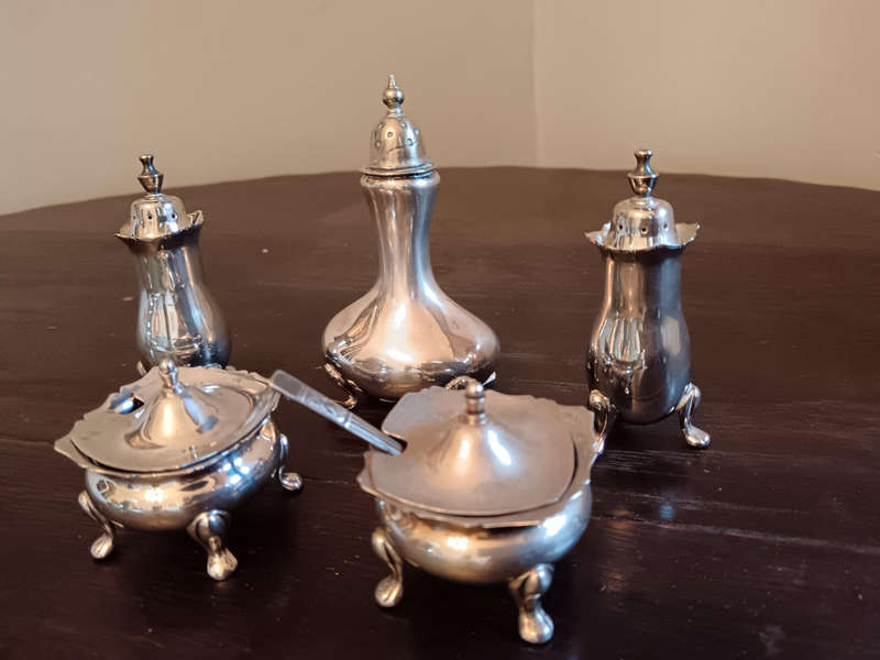 Vines Silver Plated Cruet Set