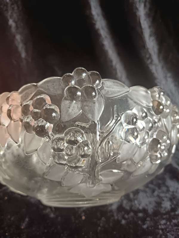 Mikasa Walther Crystal Serving Bowl  with Raised Flowers