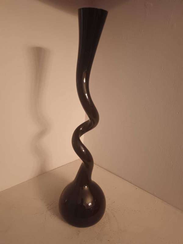 Norman Copenhagen style Swing Vase Black