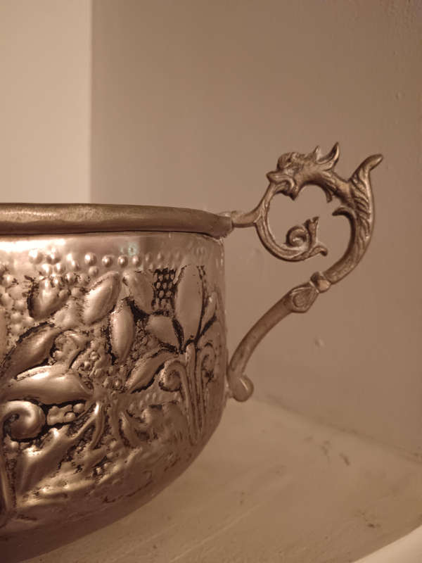 Chinese Metal oval Jardinier