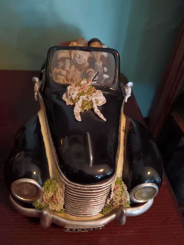 Guillermo Forchino Wedding Car