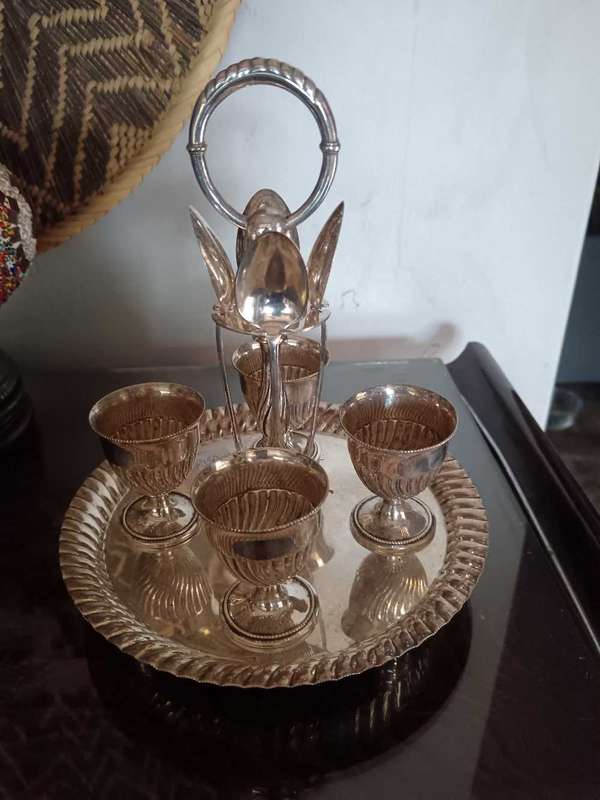 Silver Plated 4 X Egg Cup Set with Matching Teaspoons