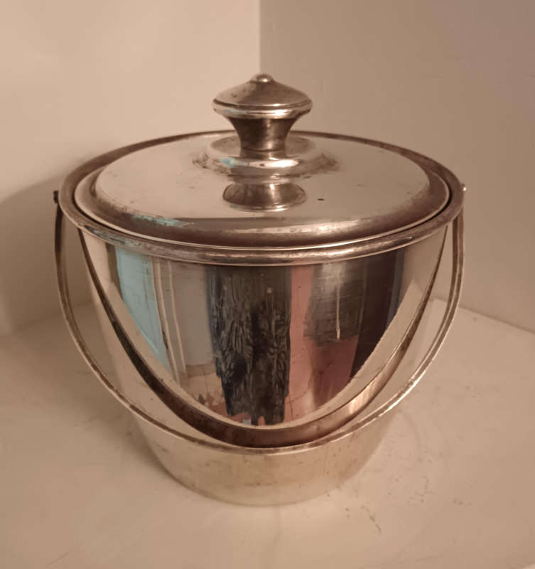 Louis Silver Plate Ice Bucket With Handle