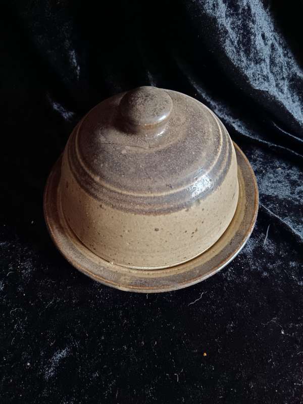 Pottery Cheese Dome