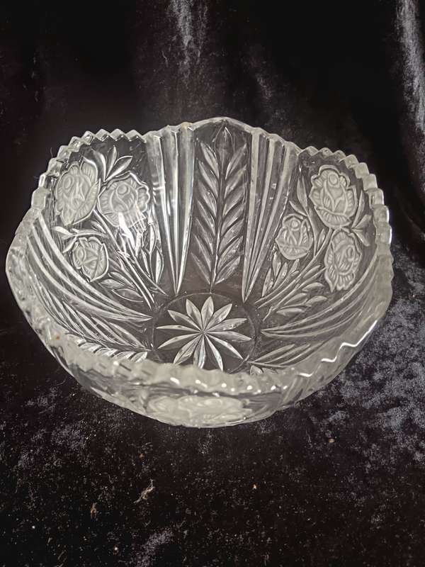 Crystal Bowl Anna Hutte Hand Cut Lead Crystal Frosted Rose Bowl