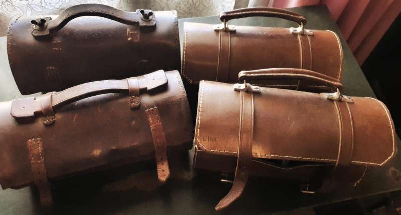 VINTAGE DUNLOP LAWN BOWLS SET FOR SALE