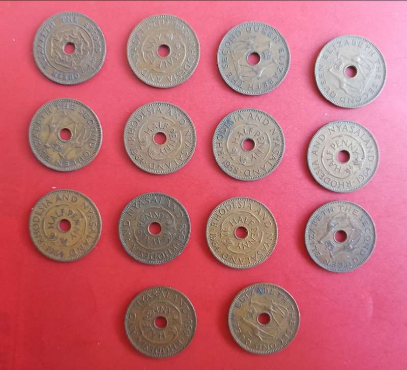 Rhodesia and Nyasaland - 1/2 PENNIES X14