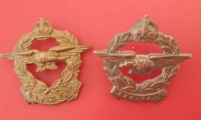 WWII SOUTH AFRICAN  X2 AIRFORCE CAP BADGES
