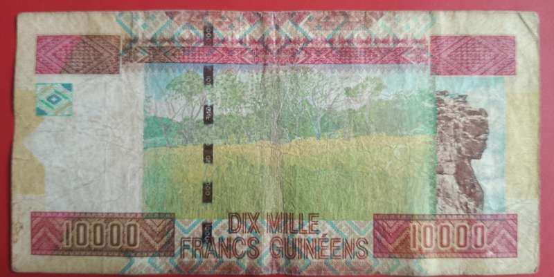 Republic of guinea 10000 GUINEENS 1960 NOTE USED
