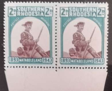 SOUTHERN RHODESIA SACC 2D PAIR WITH SADDEBAG FLAW MNH