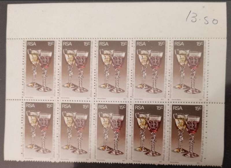 RSA- SACC 415 - MINT PROVING BLOCK OF 10 Wine - Missing "Die" VARIETY IS ROW 1 SECOND STAMP