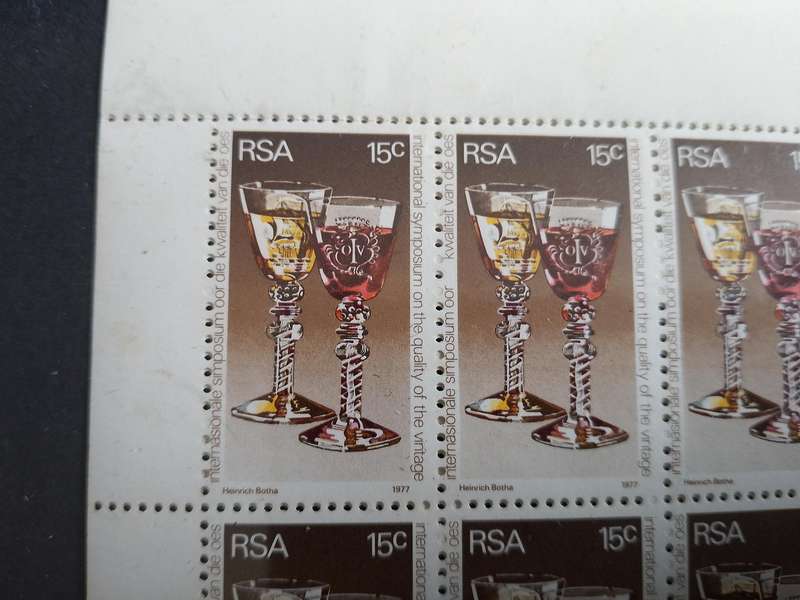 RSA- SACC 415 - MINT PROVING BLOCK OF 10 Wine - Missing "Die" VARIETY IS ROW 1 SECOND STAMP