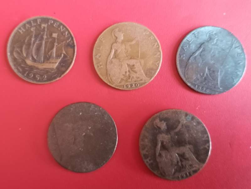 GB EARLY 1/2d  PENNIES X5 MIXED CONDITION-PRICE IS FOR ALL