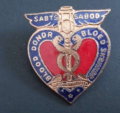 LARGE VINTAGE BLOOD DONOR BADGE -SCARCER ONE