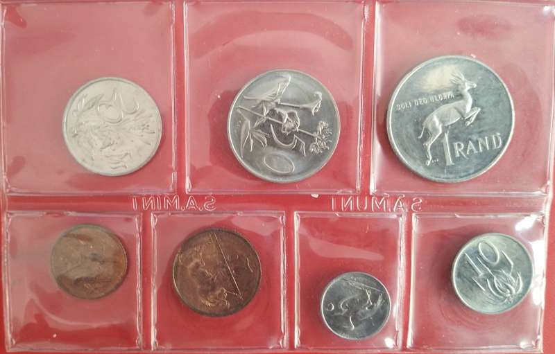 1982 Uncirculated Mint set (R1-1c) mintage: 10000 issued