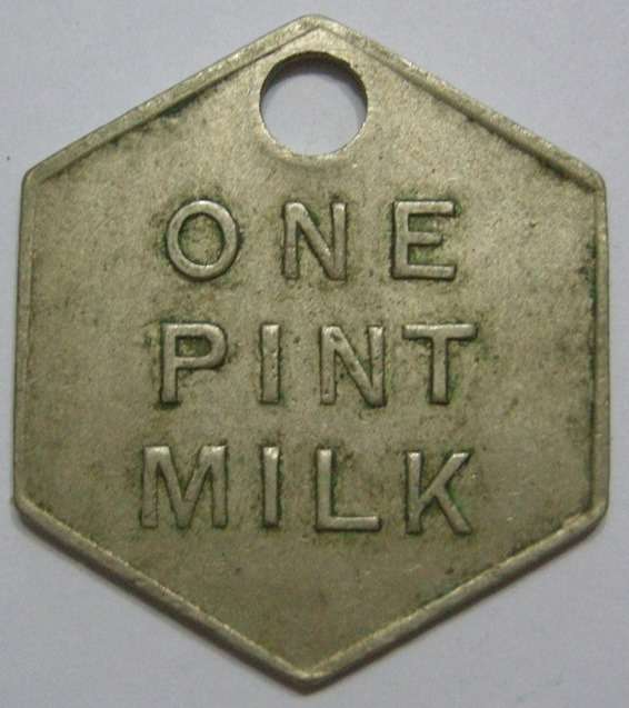 Model Dairy East London One Pint Milk Token Cu/Nickel 26.1 x 29.6mm Hexagon Hern 366f