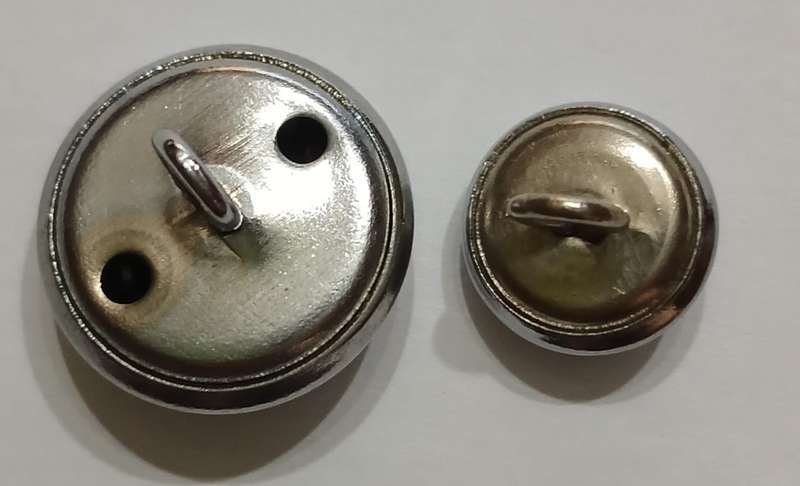 Venda Buttons x 2 (19mm & 13mm)