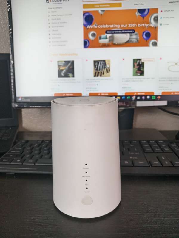Alcatel HH72V1 WiFi Router