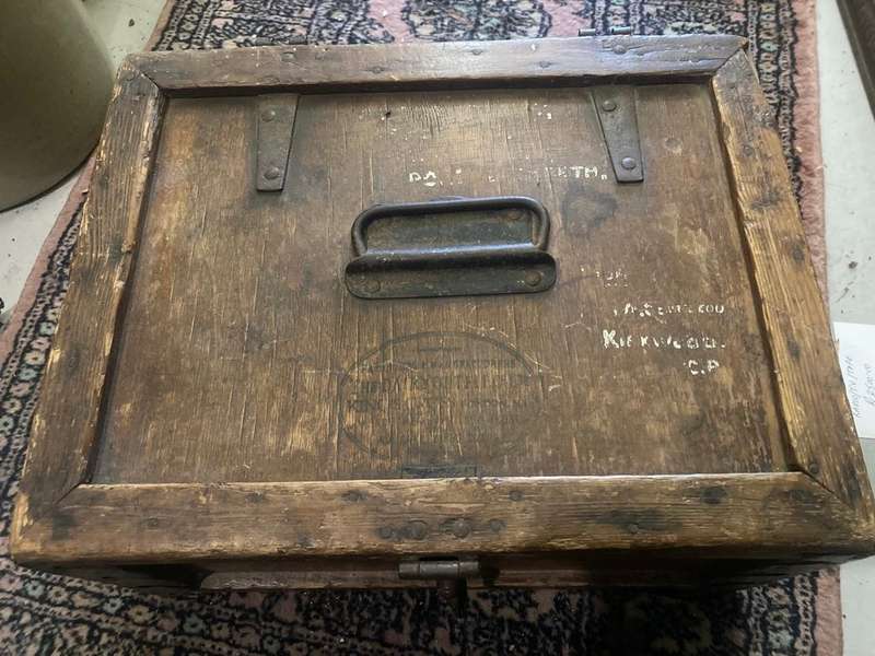 Rare Wooden Eggbox from the 1930's ( 37 x 30 x 20 cm )