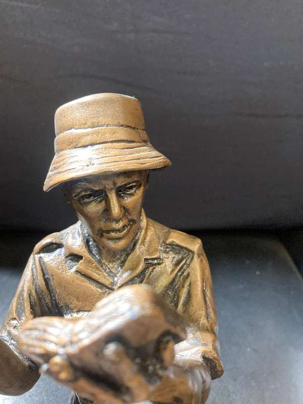 Bush War : Rare SADF soldier with Bible : Soldaat vir Christus ( 21 cm )