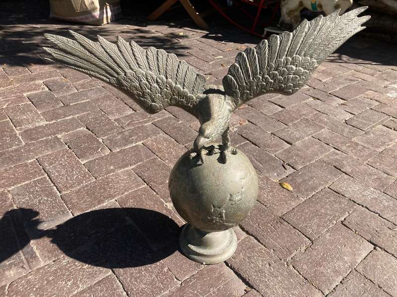Rare Huge Bronze Eagle on a Globe ( 50 x 50cm )