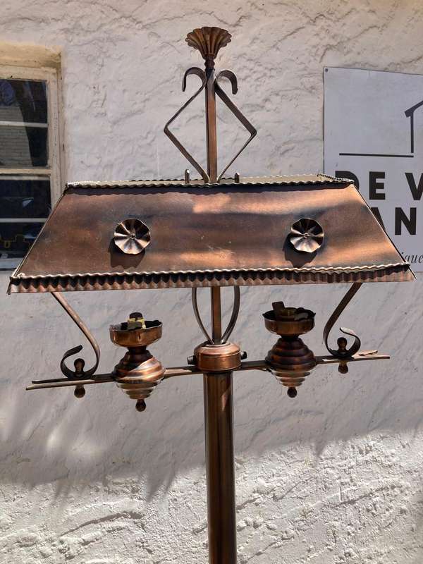 Beautiful Copper Standing Lamp (173 x 47 x 24 cm )