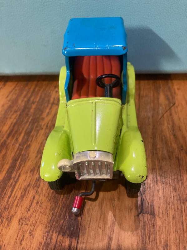 Japanese Tinplate Friction Car ( 16 x 9 x 6 cm )