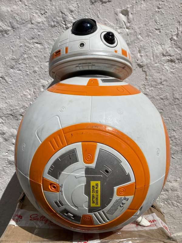 Star Wars Robot ( 42 x 30 x 30cm )