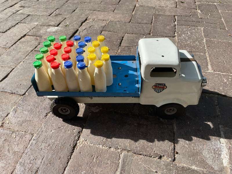 Triang Tinplate Milktruck ( 35 x 14 x 16 cm )