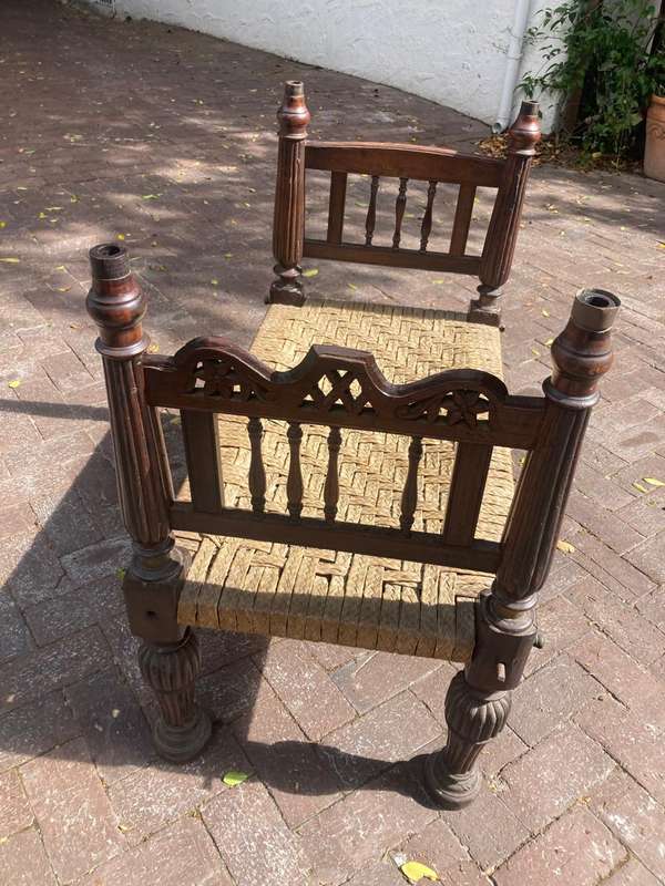 Vintage Kids Bed ( 91 x 87 x 52cm )