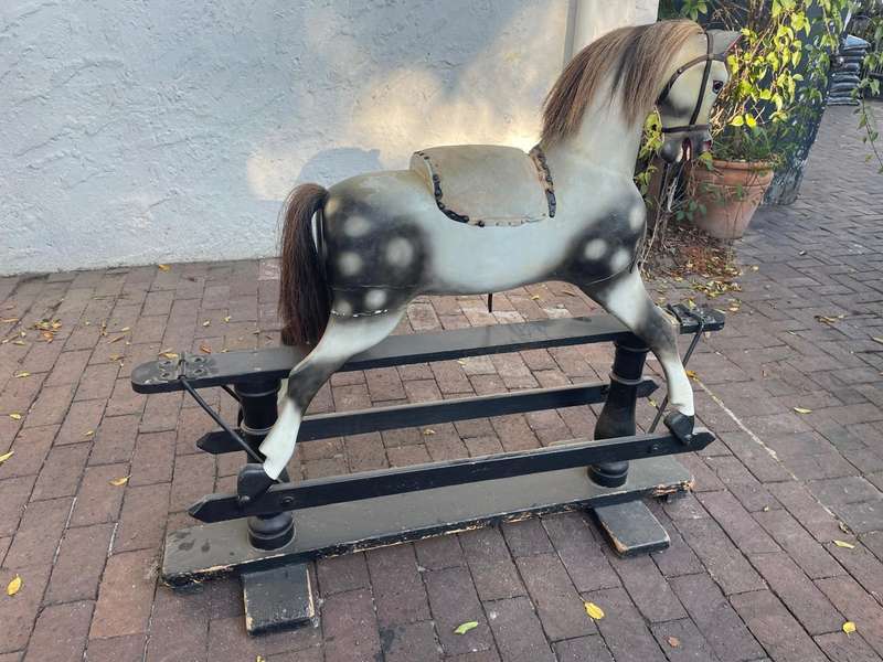 Rare Victorian Rocking Horse ( 124 x 35 x 116 )