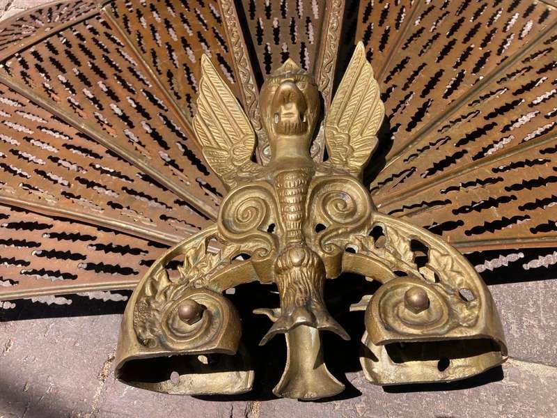 Rate Brass Peacock Firescreen ( 65 cm high , 95 cm wide open )